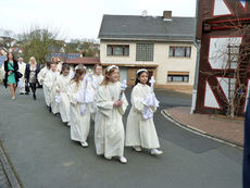 1. Heilige Kommunion in St. Crescentius (Foto: Karl-Franz Thiede)